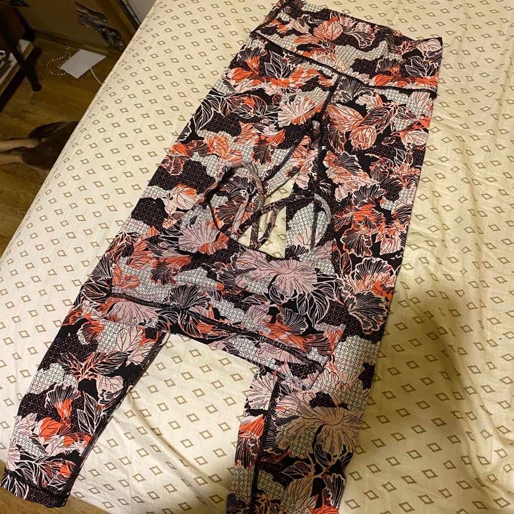 Lululemon Leggings and matching bra